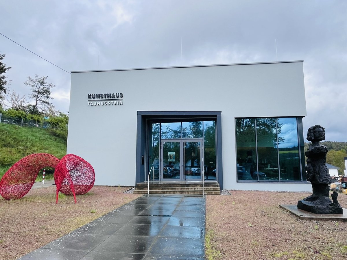 Konzert CelloDuo heute im wunderschönen KUNSTHAUS TAUNUSSTEIN. Sehr erfrischend und tolle Musik vor einer wunderschönen Kulisse.