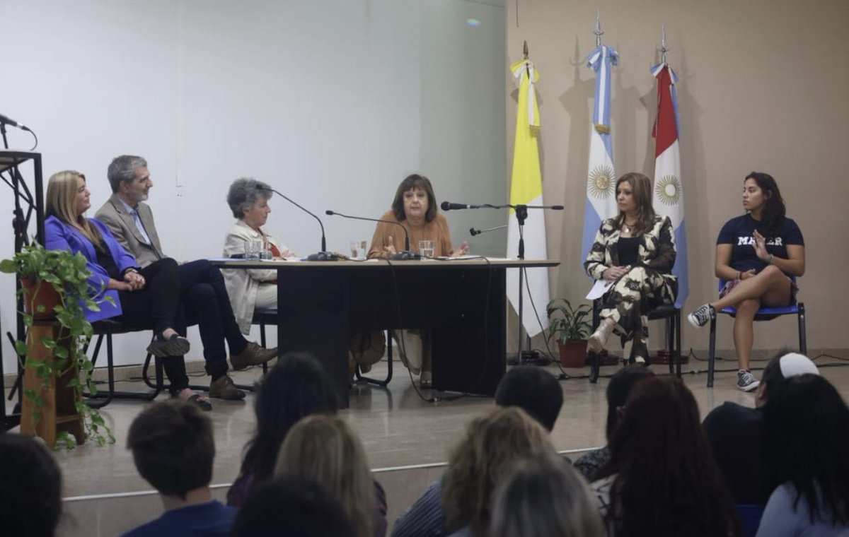 COMIPAZ tweet media