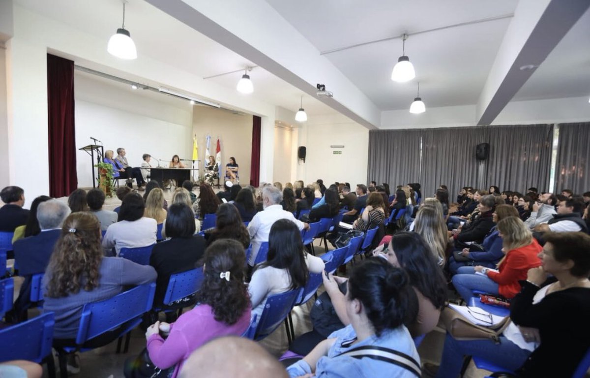 COMIPAZ tweet media
