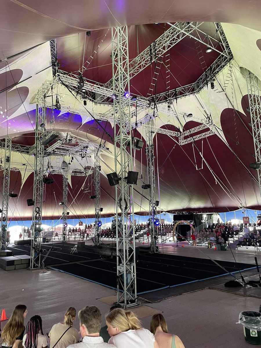 TallyBull's tweet photo. Under the Big Tent at FSU today! #ClownCollege #NotAnInsult https://t.co/0PDbMfYQTE