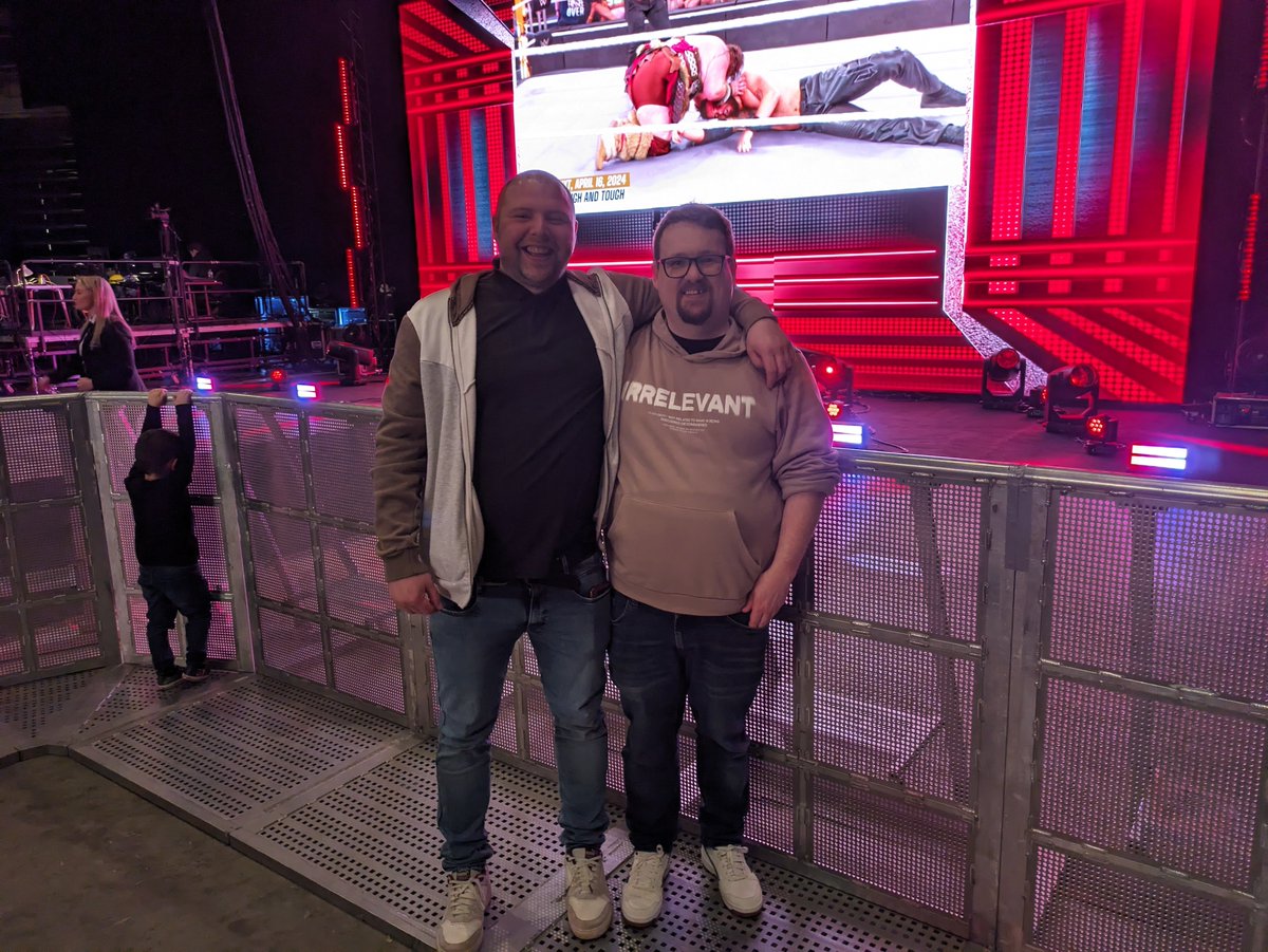 GoonerJoker's tweet photo. #WWEBelfast https://t.co/f8exlE4DEl