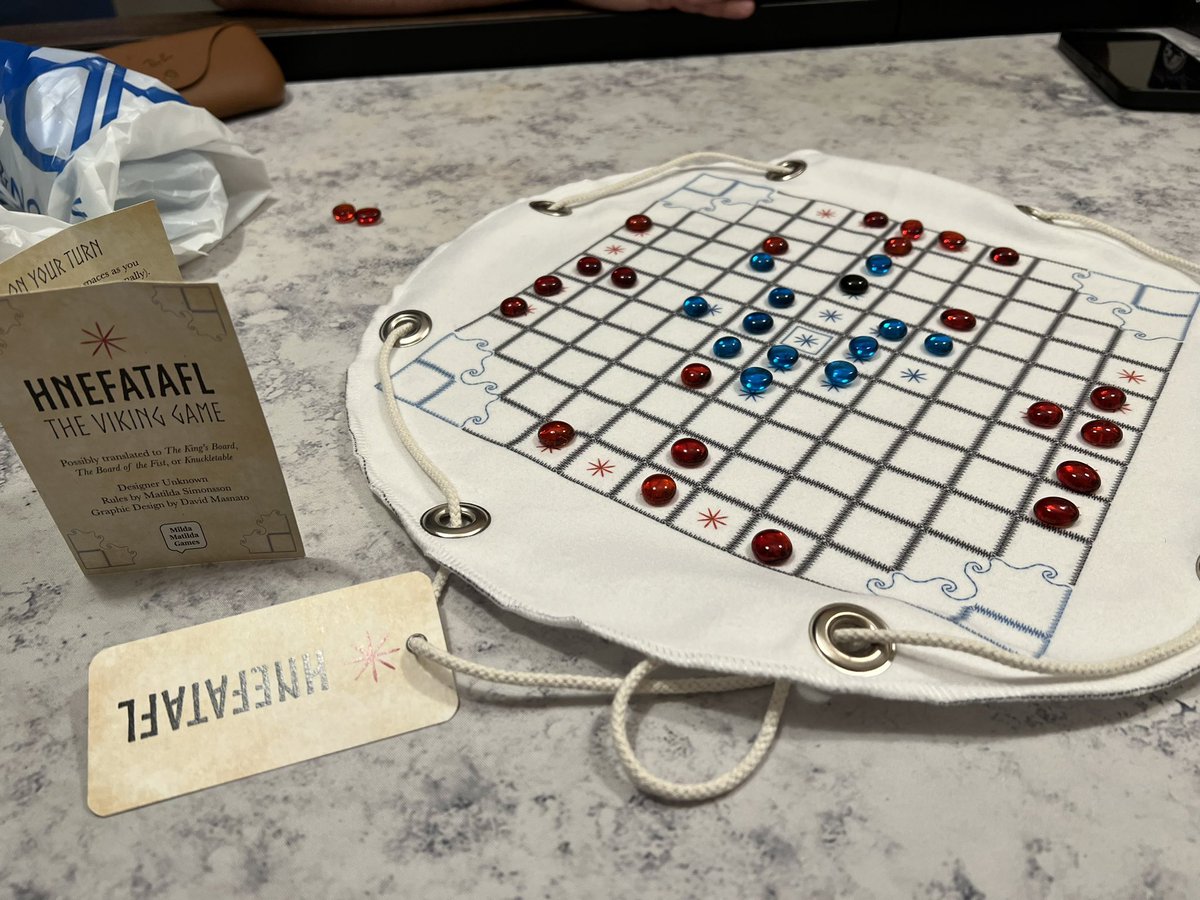 BAWillcutt's tweet photo. Playing some Hnefatafl. This version from @MildaGames. Great game, am glad to have discovered it. https://t.co/jU4vlkmMBY