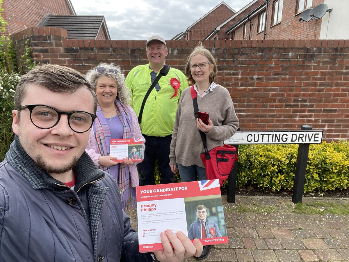 BradPhillipsUK's tweet photo. Door knocking from this week!

The local elections are just around the corner, it’s been a real pleasure meeting many of you. 

I really do care about our borough, I was born and raised here. I’m eager to get on and help if elected on May 2nd.

#SherborneStJohn #Rooksdown https://t.co/hKwY5dKUT6