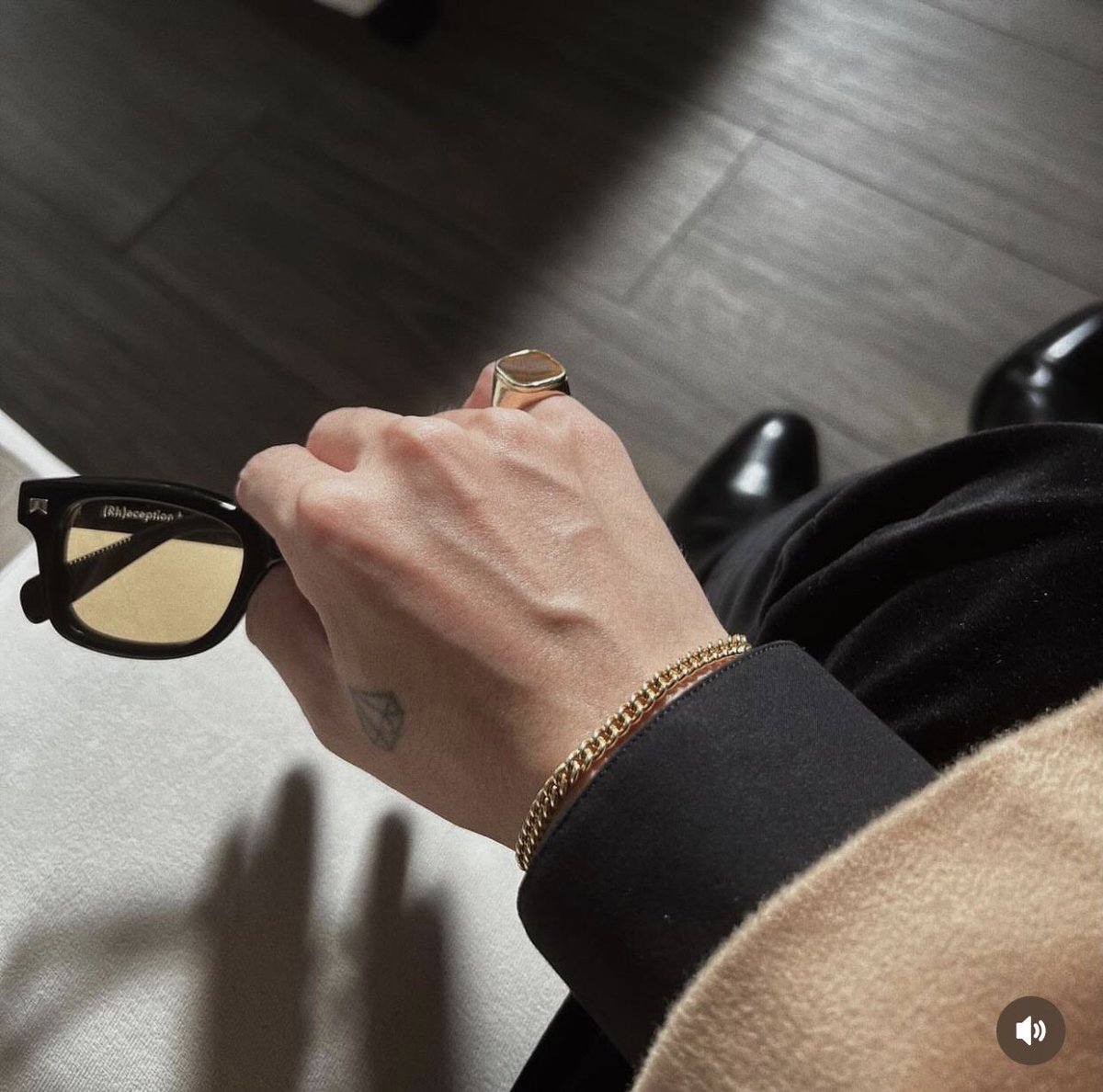 MTPGlobalUnion's tweet photo. [@sontungmtp777 IG UPDATE]

“Seem like …”
#SonTungMTP #SKYMTP https://t.co/at5SIXlHmW