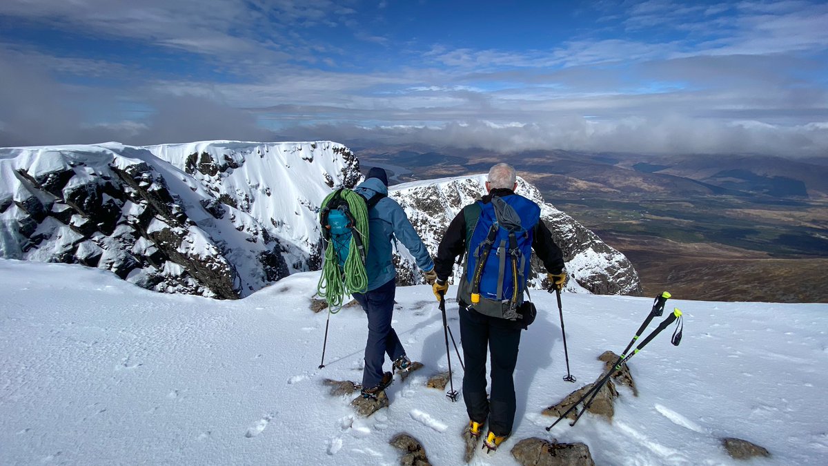 A few snaps from Ben Nevis today - cracking day on the Ben with @Mark_SimplyEpic and @AlpinistGerry and weather and conditions hard to beat ! ☀️ ❄️ ☀️❄️☀️❄️☀️❄️ #bennevis #scotlandsmountains