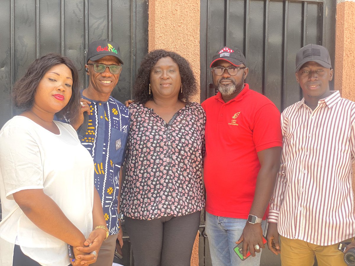 AbdoulayeKaba24's tweet photo. Fin à #BOFFA de 2 jours d’atelier de formation des communautés des zones bauxititiques de BOKÉ, BOFFA et FRIA. Une activité de @RenaspGui 
Il a été sanctionné par la lecture des Plaidoyers pour une exploitation minière sans carbone, une transition vers des énergies renouvelables https://t.co/CYMtEVGlum