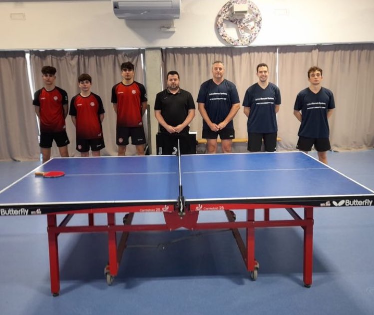 Areadejoctrs's tweet photo. 🏓 |  L’equip masculí de tennis taula de la @UESC_SantCugat 🅱️ retorna a la 1a Nacional. Els vermell-i-negres amb el terrassencs Ferran Paredes i Roc Gibert retornen l'equip a 1a Nacional, després que la UESC consumés el descens la darrera temporada. https://t.co/ndGovOxYS1