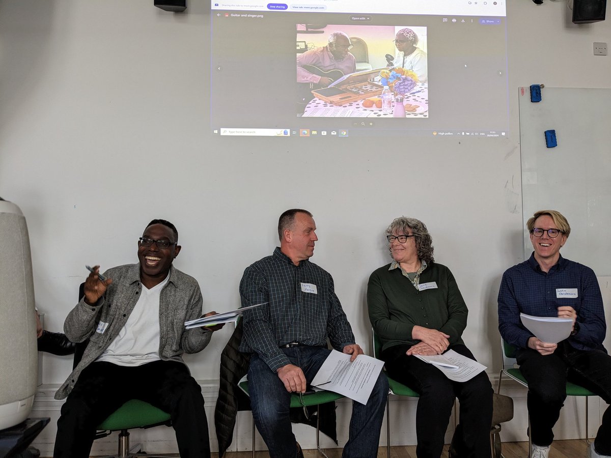 Warm moments at an excellent roundtable of #ThrivingTogether symposium @tuosmusic where community organisers, people living with dementia, volunteers and carers told us what was important for couples getting out into the community, and avenues for expression in the arts.