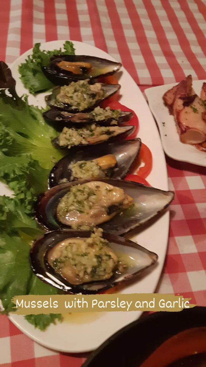 Thorada's tweet photo. Delicious Seafood lunch and then cruise the river beds by the sea in Khao Takiab. #HuaHin #KhaoTakiab #Wanderlust #RiverCrusing https://t.co/yuA524JOKp