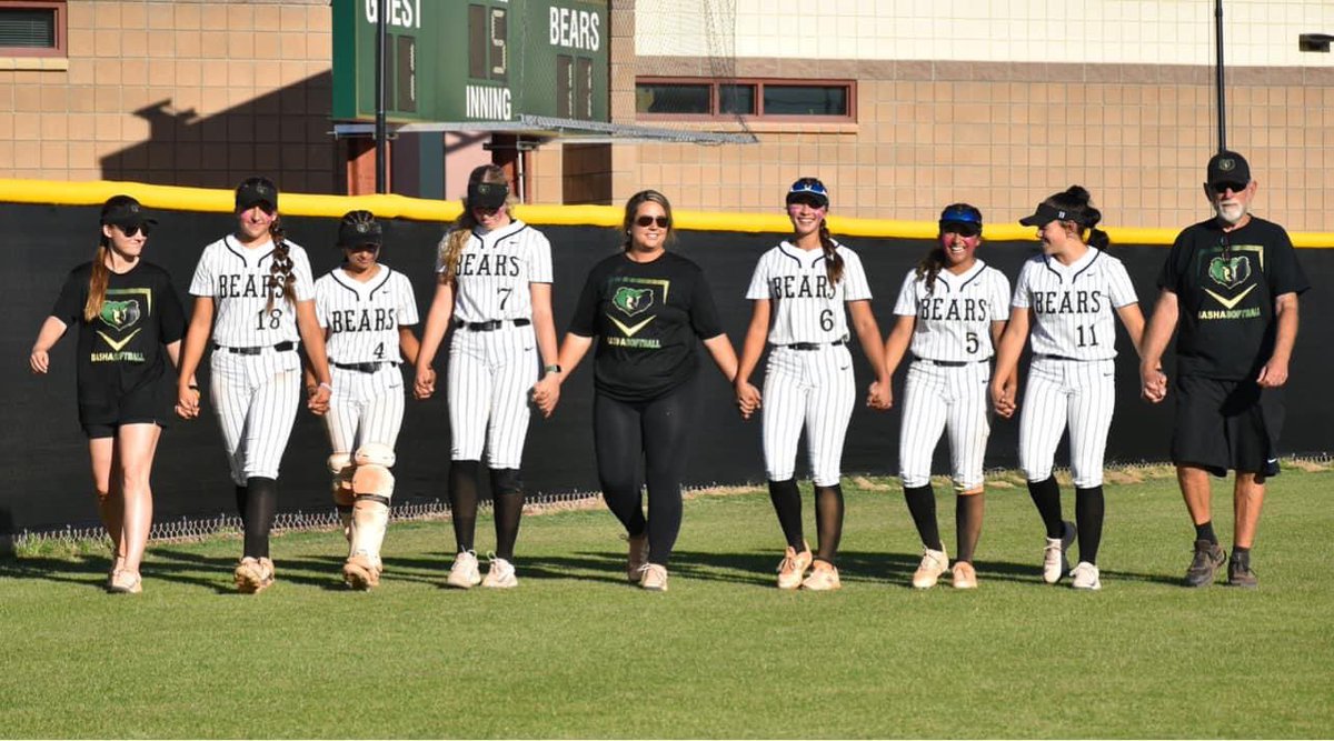 Snapshots from Senior Day! ✨🎓 Thank you to everyone that came out to make this so special for our Seniors! The Bear Den was packed & our seniors felt the love from all over. Our Bearnation friends, families, teammates & Basha Admin showed up and showed out! 📸: @JaimanDad1211