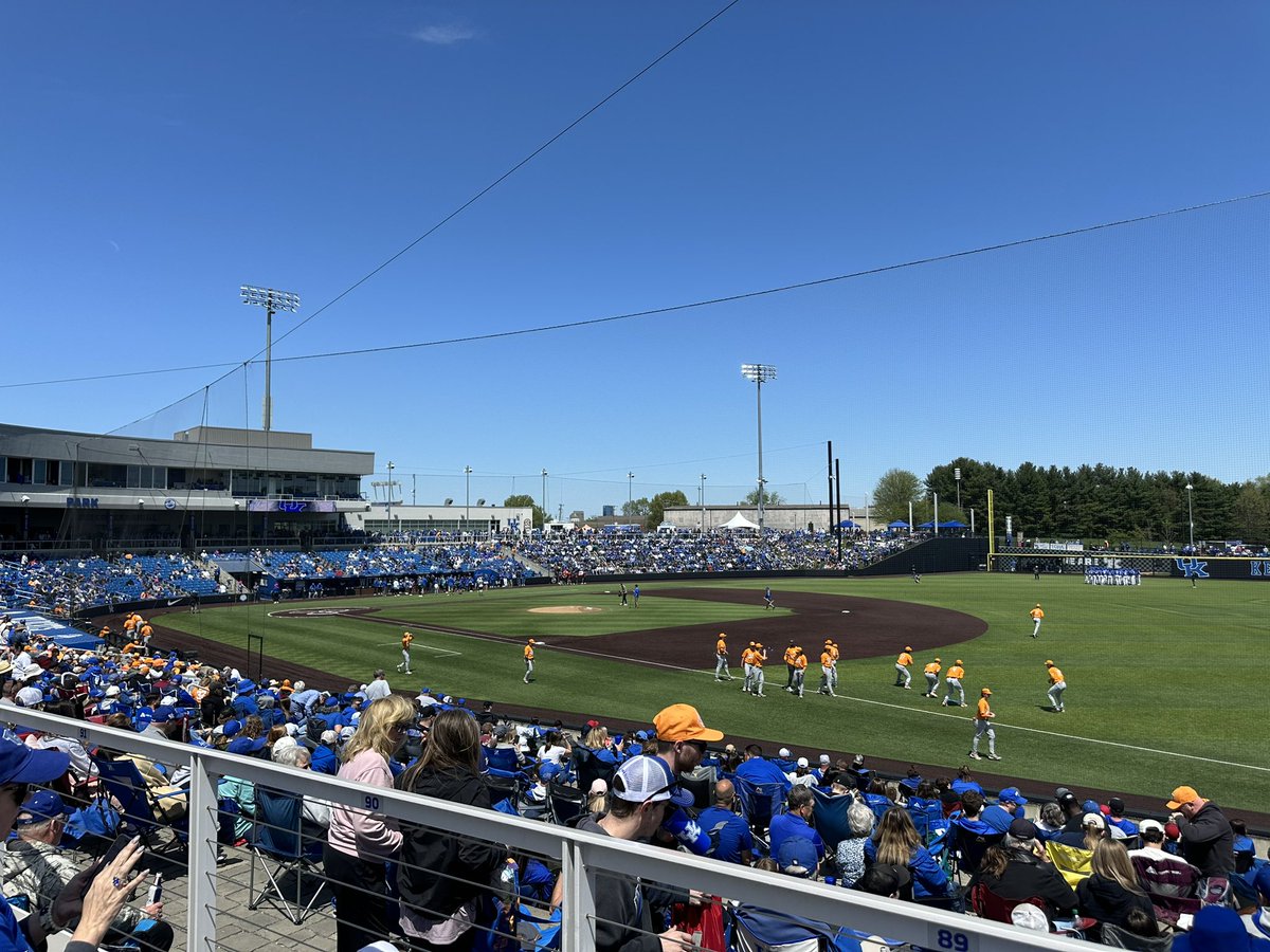 It seems we weren’t the only ones to skip the races to cheer on @UKBaseball today!! Beautiful day in Lexington wherever you happen to be. Incredible crowd to cheer for the cats!
