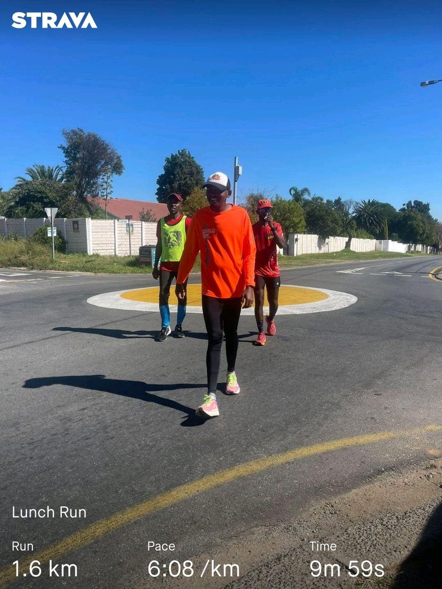 Long run for who 1.6km is enough sometimes 🤣🤣🤣 

Wena @ComradesRace pls sort out your cut off 🤣🤣🤣🤣🤣🤣🤣

#AdreachAlex10k
#RunalexAC 
#RunAlex 
#Explorealexonfoot 
#Watermelongang
#KissMadoloGang
#TeamKissKiss