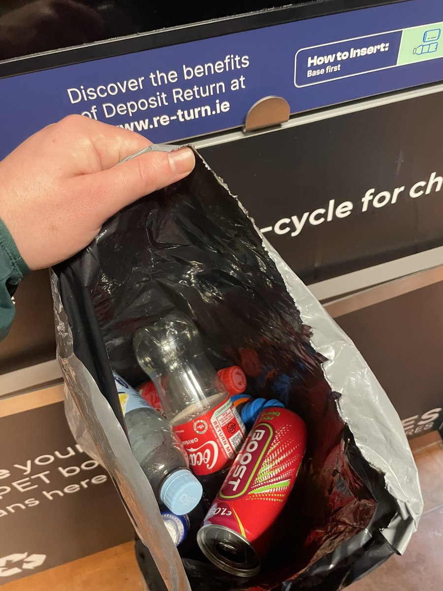 faz1886's tweet photo. I don’t usually buy plastic bottles, these are 2 I picked up yesterday cycling + 5!! I got walking to the store today. I think the #ReturnScheme is great and people will adapt and get used to it. But in the meantime, thanks for the free money suckers!!! https://t.co/XGrUZCcW6O