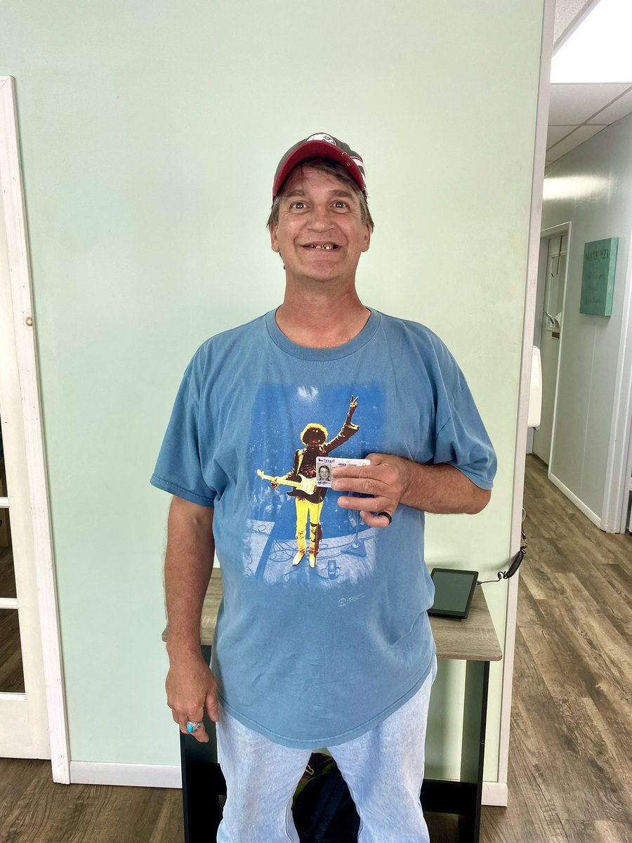 Our friend Michael just received his driver license. This is a huge blessing for him!

facebook.com/share/p/4TDFSN…