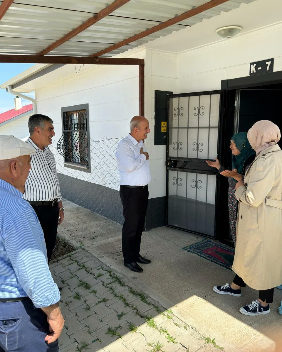 Şeffaf bir belediyecilik anlayışı ve birlik , beraberlik içerisinde bir yönetimle #Kale'mize daha faydalı olmak için çıktığımız bu  hizmet yolunda bizlere teveccüh gösteren hemşehrilerimize teşekkür ve istişare ziyaretlerinde bulunarak ,istek ve taleplerini not ettik.