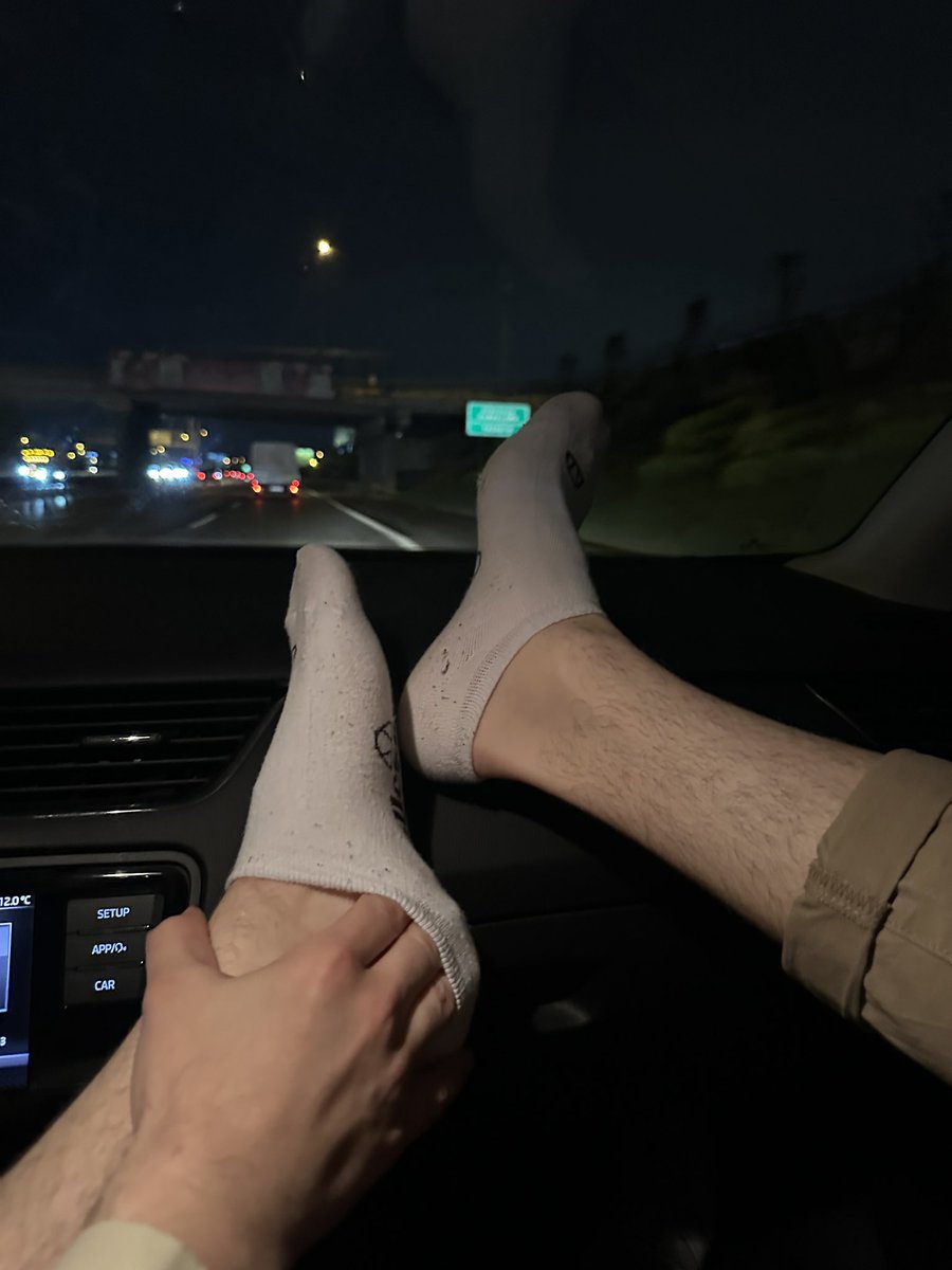 Masfferr's tweet photo. İmagine!❤️‍🔥
#socks #feet #cruising https://t.co/z8jNzfQSFC