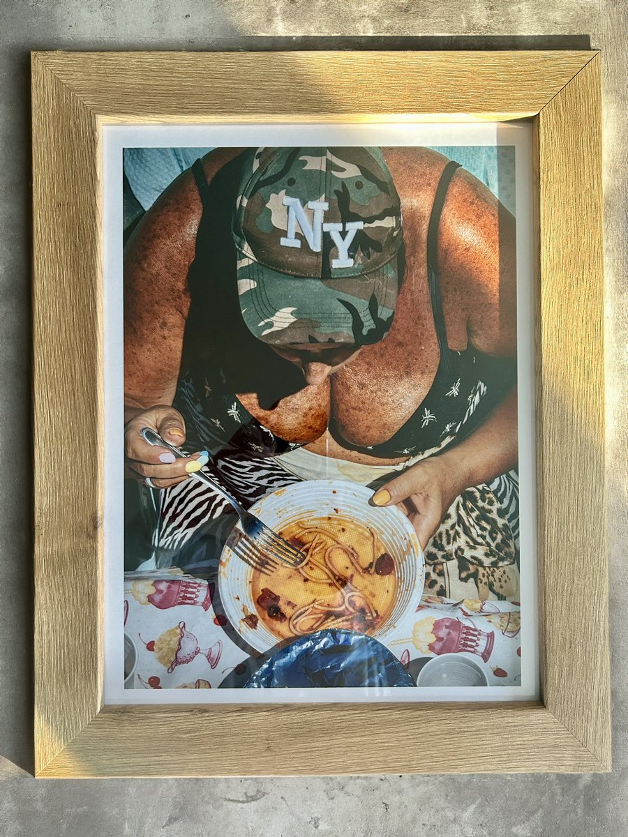 These images are available as prints, 30x40cm, edition of 20 (never again) at <a href="/tour_dogs/">Tour Dogs</a> website: tourdogs.com
frames not included…