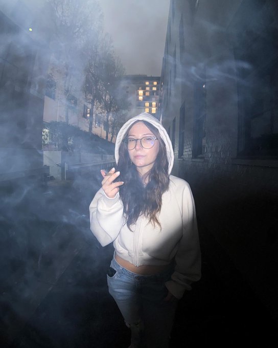 Happy 420 💕 smoke it if ya got it https://t.co/uBecjYgsqj<a href="/tag/stepanal"class="tags"><span>#stepanal</span></a>