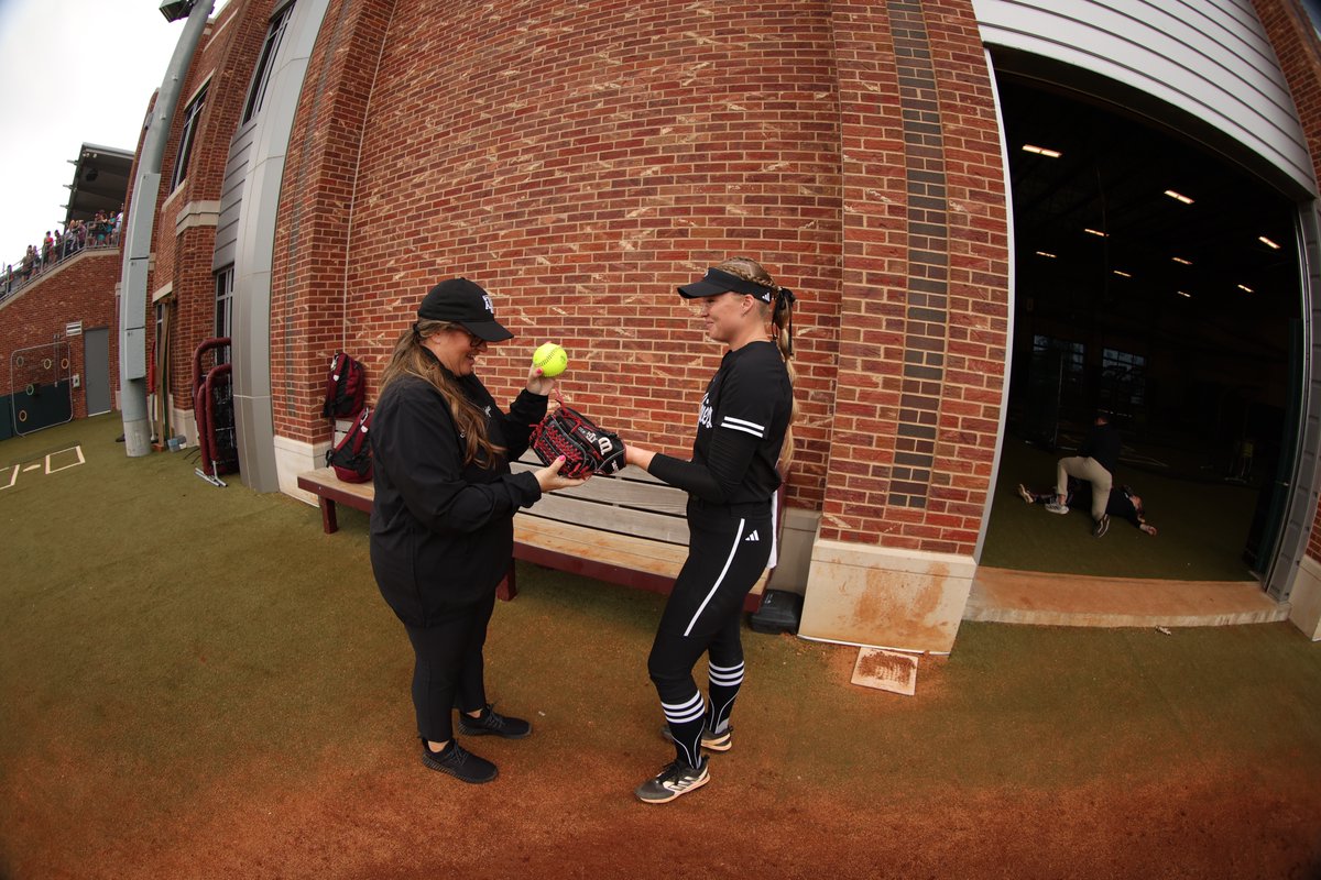 AggieSoftball tweet picture