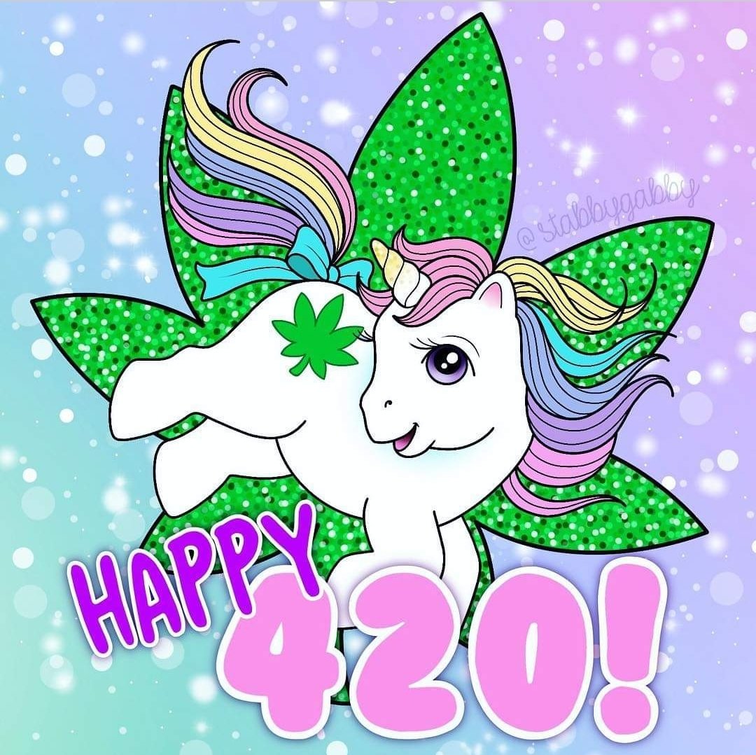 Happy Holidaze to those who celebrate!

#Happy420 #420day #smokeweedeveryday
