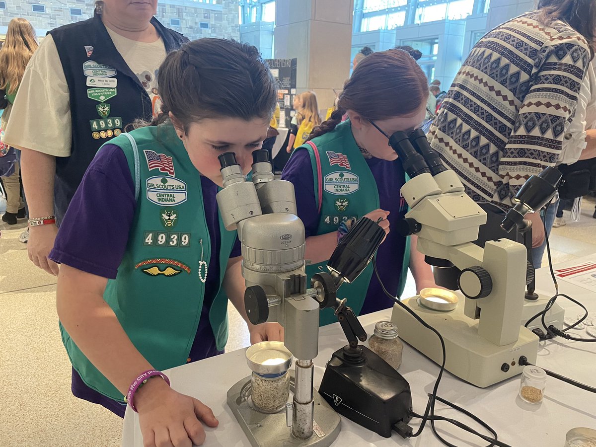 CEES_IUI's tweet photo. CEES is providing Earth Science Adventures with Microscopes at the Indiana State Museum today as part of the Girl Scouts Circle the City STEM event!
The event runs from 10:0am-3:00pm.
Come on out and join the fun - there is so much to see and do! https://t.co/HDHcE0afPB