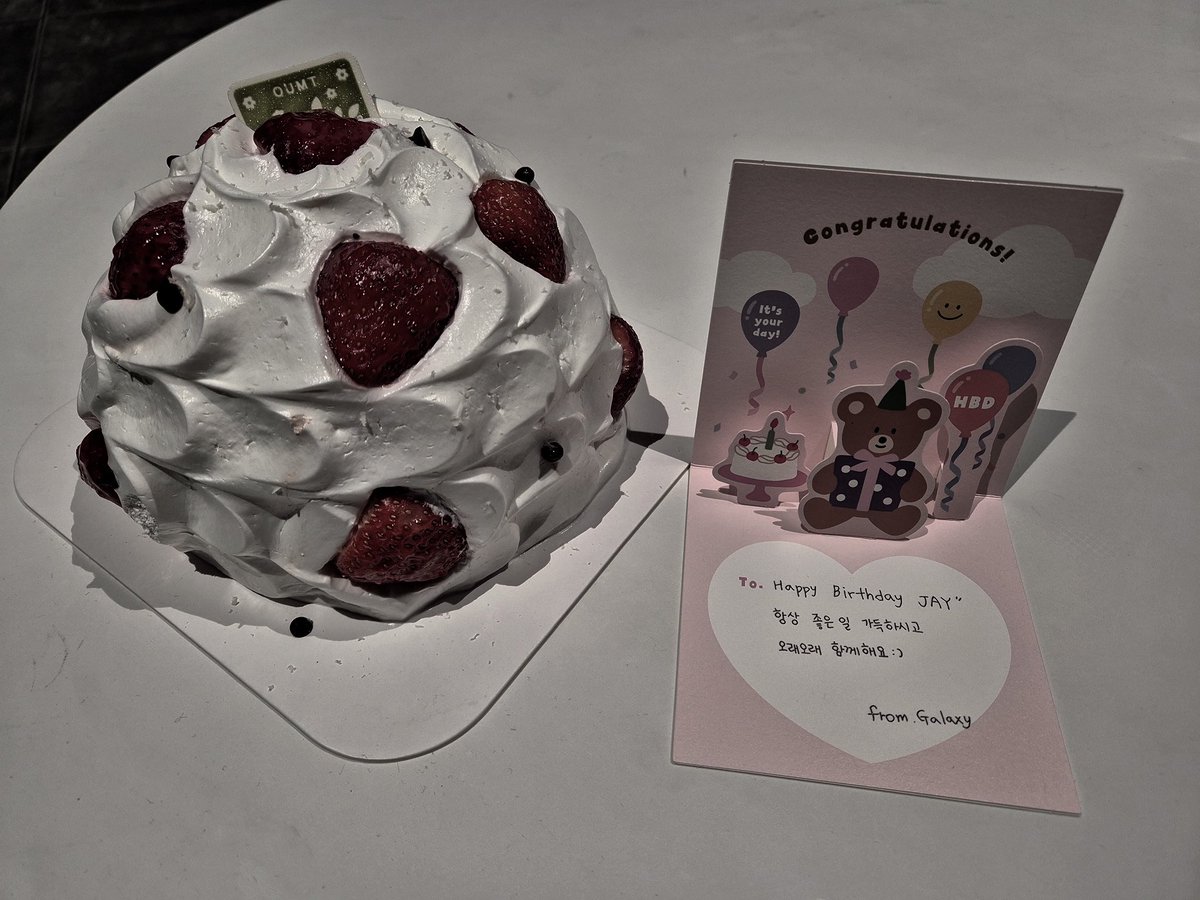 Mffescal's tweet image. I'm grateful to everyone who took the time to wish me a happy birthday. Those wishes made my day truly special and I'm filled with gratitude for each and every one of my loved ones. I'm inspired to become someone who can repay the happiness I've always been fortunate to receive.