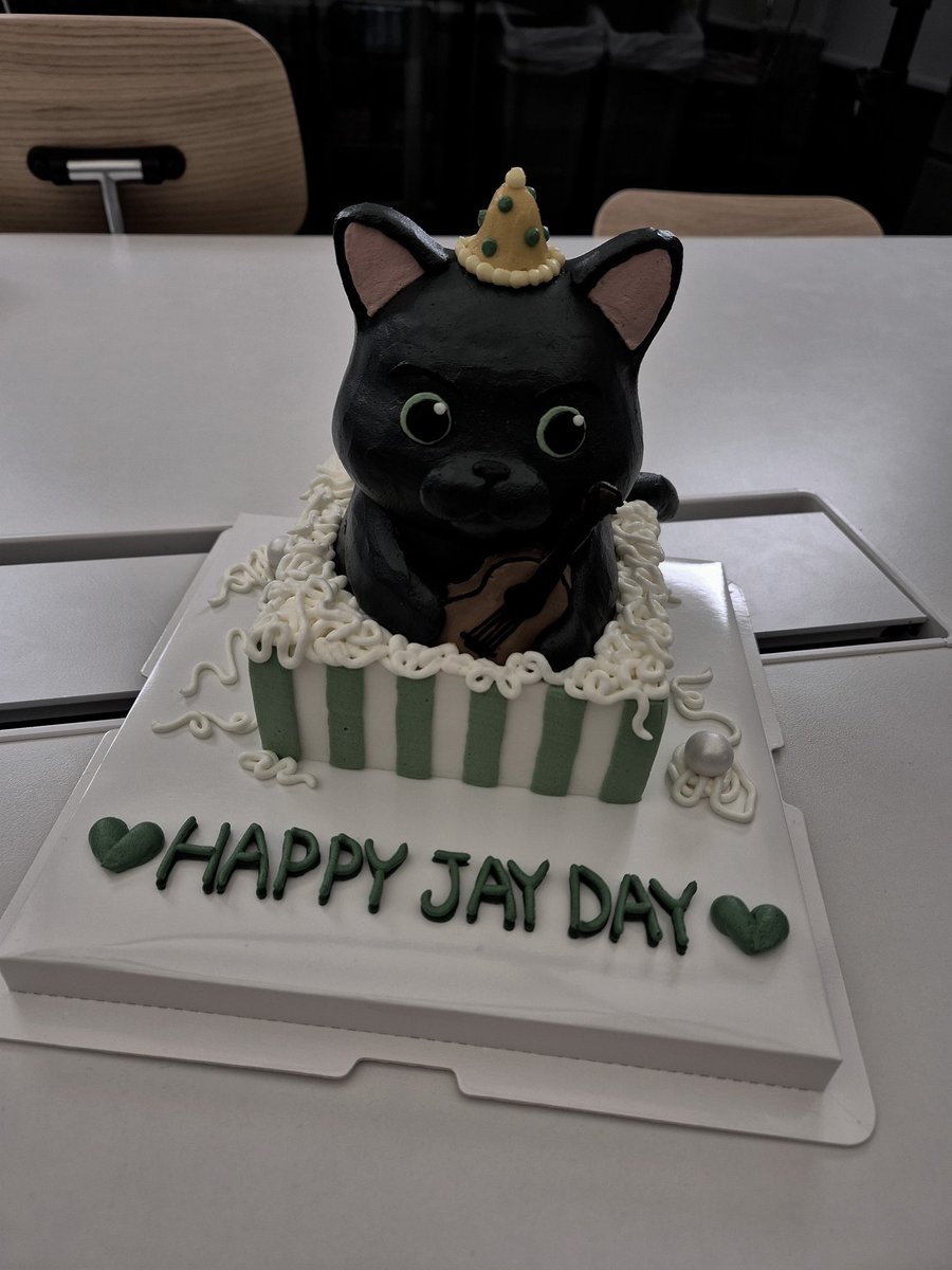 Mffescal's tweet image. I'm grateful to everyone who took the time to wish me a happy birthday. Those wishes made my day truly special and I'm filled with gratitude for each and every one of my loved ones. I'm inspired to become someone who can repay the happiness I've always been fortunate to receive.