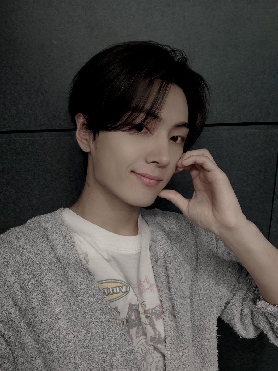 Mffescal's tweet image. I'm grateful to everyone who took the time to wish me a happy birthday. Those wishes made my day truly special and I'm filled with gratitude for each and every one of my loved ones. I'm inspired to become someone who can repay the happiness I've always been fortunate to receive.