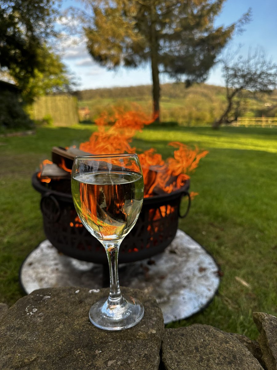 Best way to enjoy a large Rioja ! Next to the fire pit on a cracking Shropshire evening