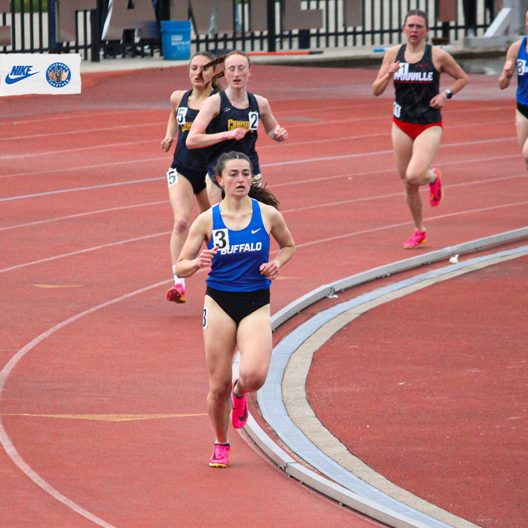 UBuffaloTFXC's tweet photo. Out in front 😏

#UBhornsUP https://t.co/MPFr6ae0nR