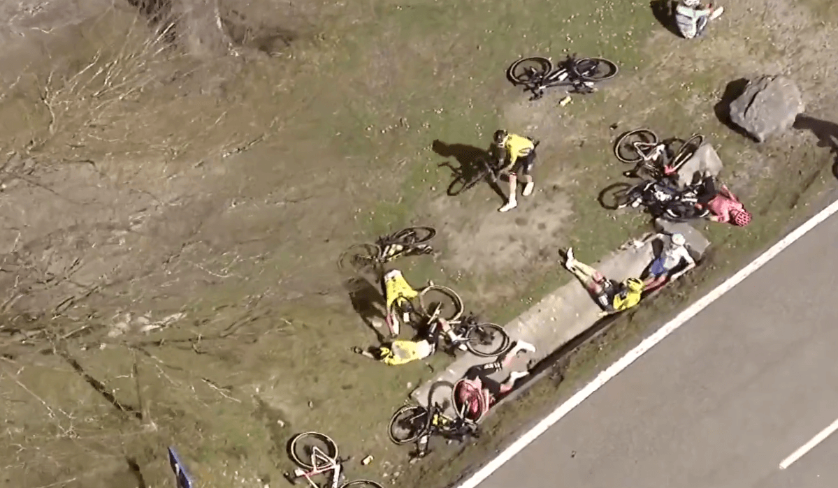 BoyacaLEinforma's tweet photo. Las consecuencias del #accidente que sacudió la competencia de ciclismo Itzulia continúan siendo reveladas a medida que los #corredores afectados luchan por recuperarse. #SteffCras, uno de los ciclistas involucrados en la caída, ha compartido su...
https://t.co/WY3Nu8L0T6 https://t.co/5YUM88lRxG