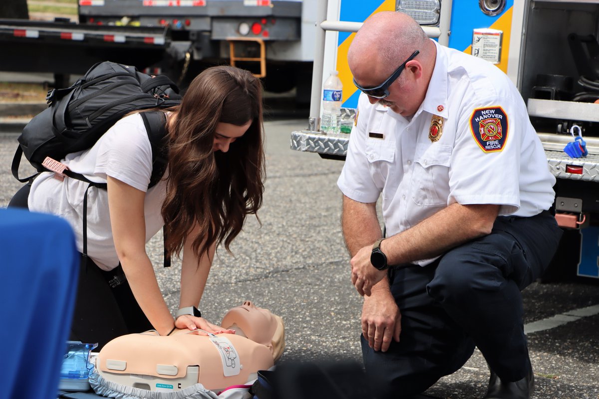 ❤️Hands-Only CPR❤️ If a teenager or an adult experiences a sudden cardiac arrest— typically they have enough oxygen to keep their vital organs functioning. Performing chest compressions that are firm and swift can help circulate blood and save a life. #NHCFR