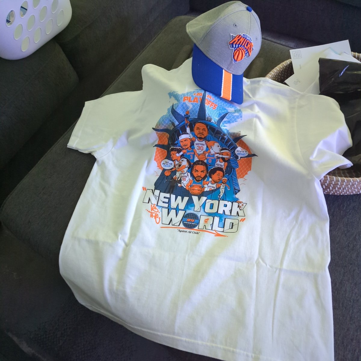 @KnicksFanTv Just out of the mail box.... Let's go!!!