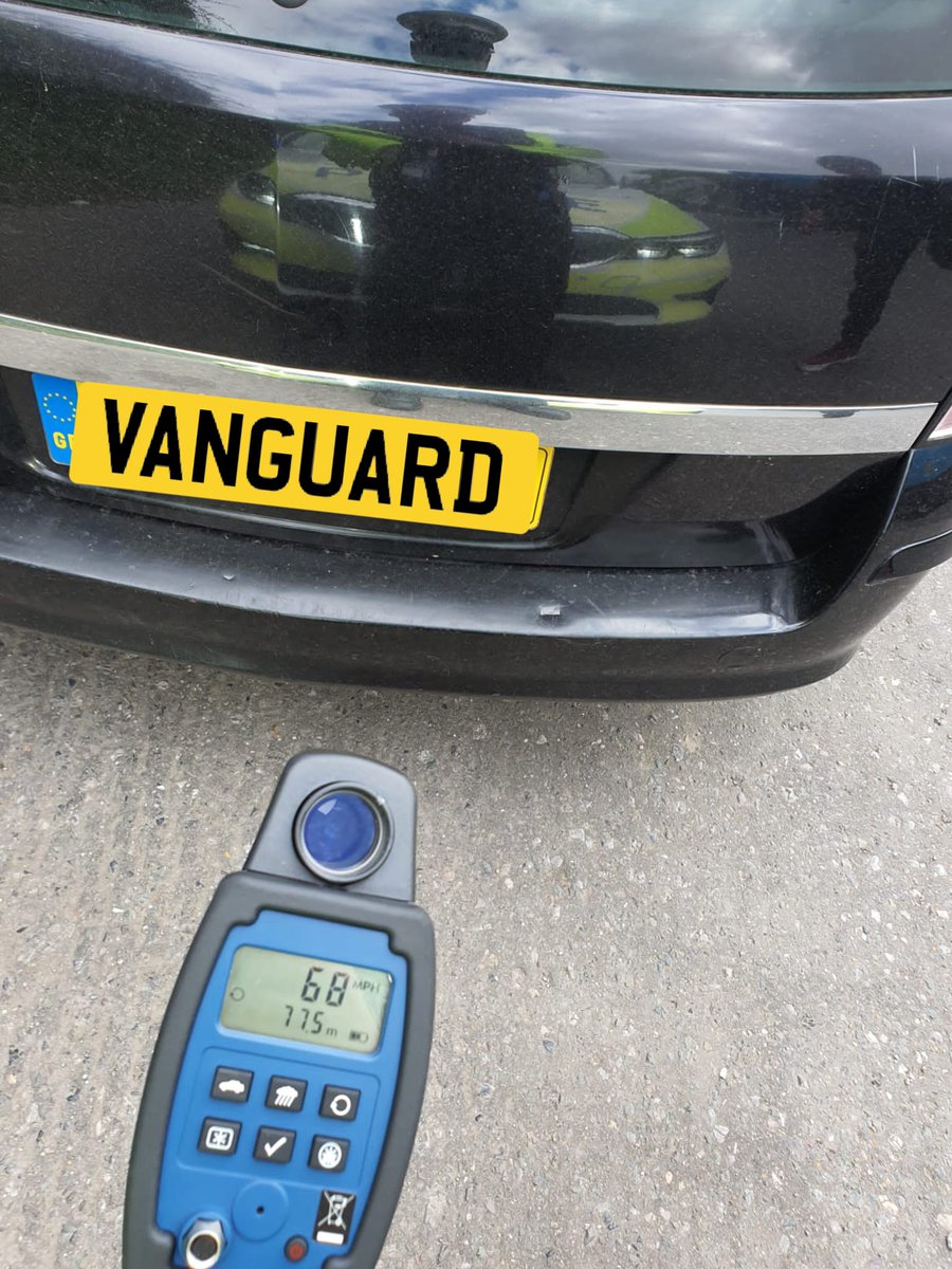 #VanguardRST stopped this vehicle as it was being driven at 68mph in the 50 limit on Caterham Bypass. Driver stated they were travelling in excess speed as they needed the toilet. They then provided a positive #DrugWipe for cannabis = arrested.

#OpDownsway #Fatal5 #OpFatalFails