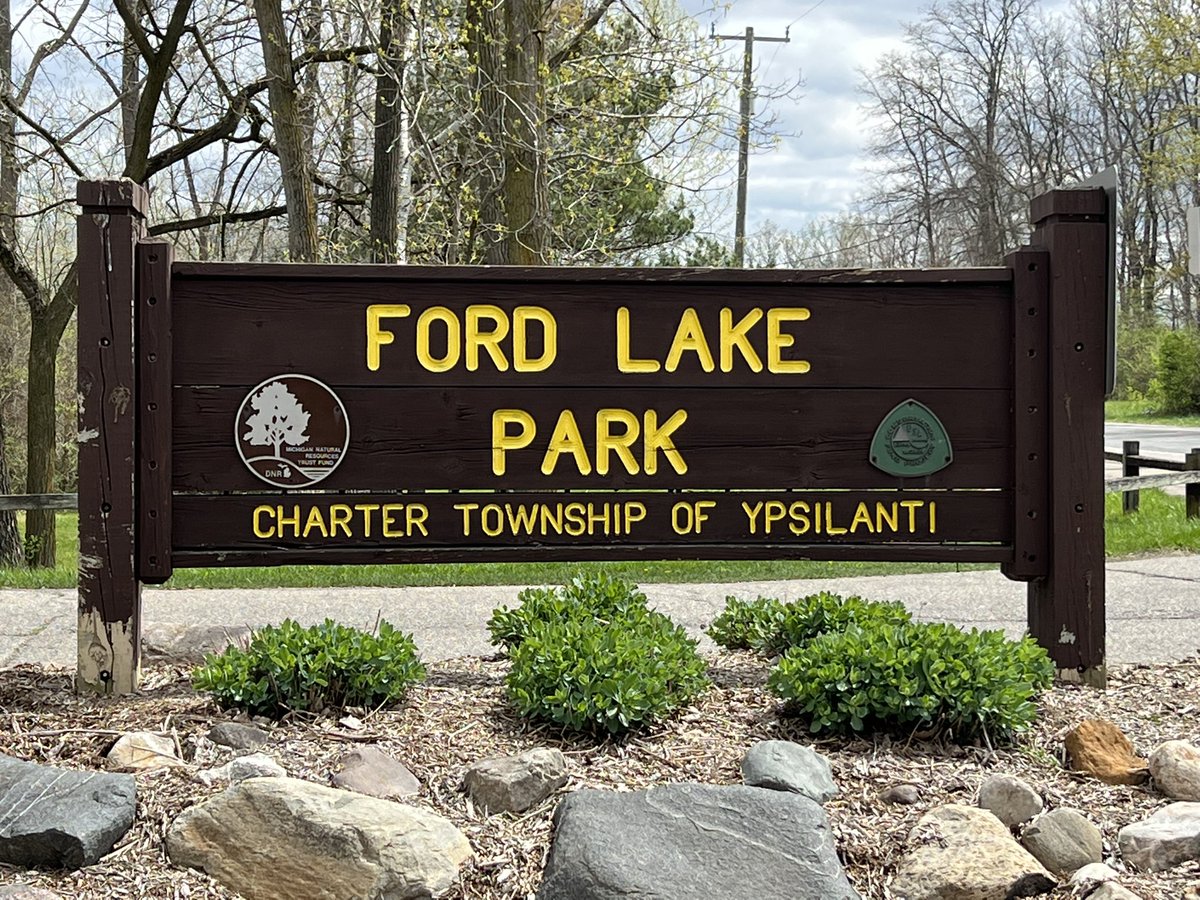 arowdon's tweet photo. Not even windy conditions can stop the install of the new @EMURowing Course on Ford Lake. I cannot wait for the ribbon cutting event this Friday (4/26), as we debut Michigan’s premier 2,000m fully buoyed championship rowing course. Open to the public, come check it out! https://t.co/QvmLGneHDy