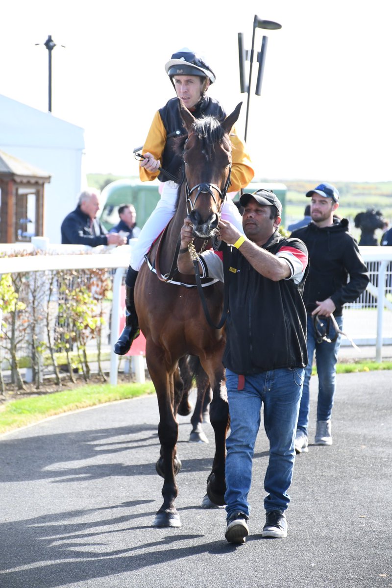 Midnight Fire trained by @HartyRacing The Curragh 20/4/24