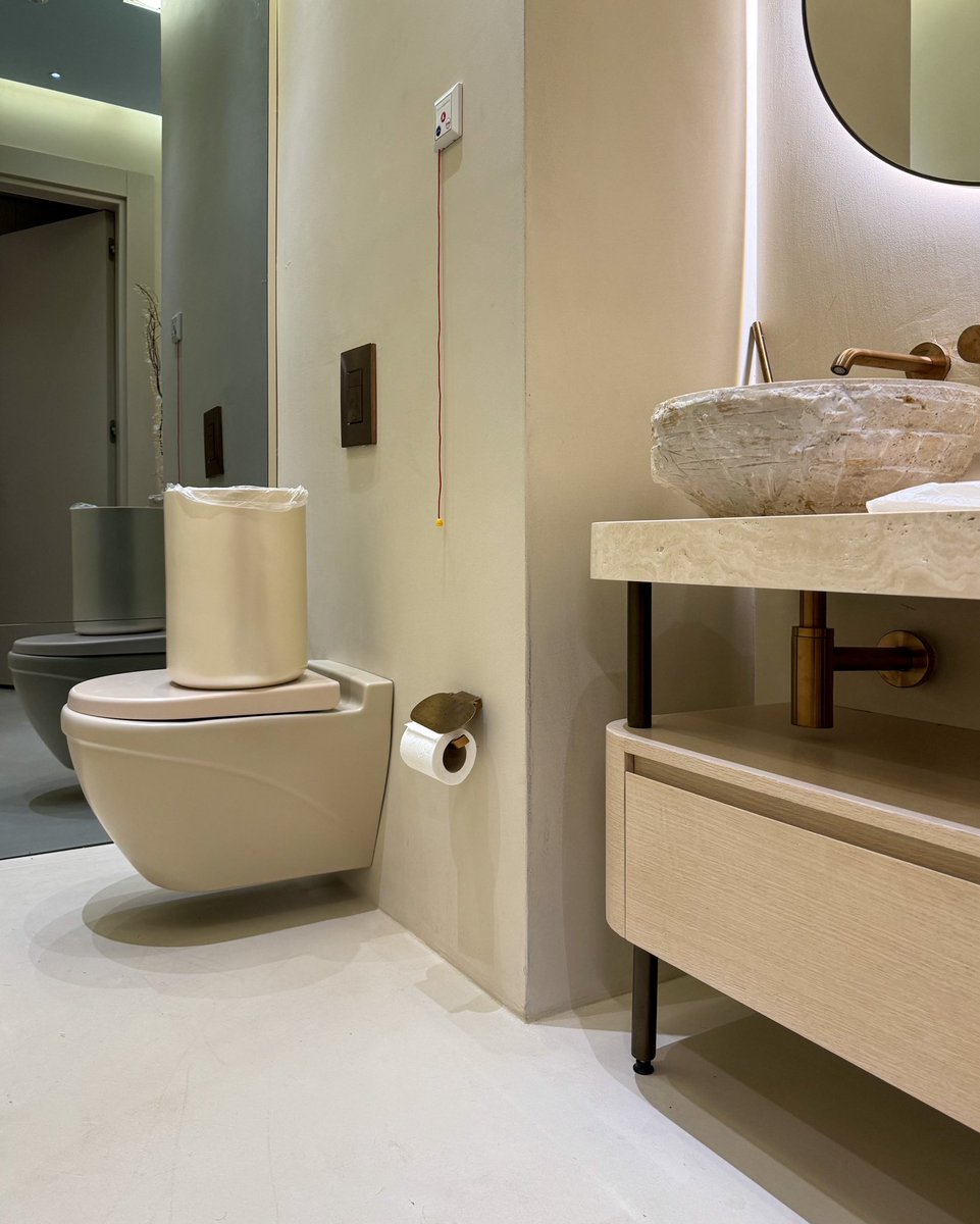 NovacolorT's tweet photo. Duvar, zemin, tavan ve ıslak alanlara uygulanabilen microcement ürünümüz Wall2floor..
Proje : @ritaclinic
Tasarım : @slasharchitects
___________
#navfloor #novacolorturkey #navdecor #novacolor #wall2floor #microcement #evdekorasyonu #interiordesign #interior #decoration https://t.co/Fk8jTVOkMj