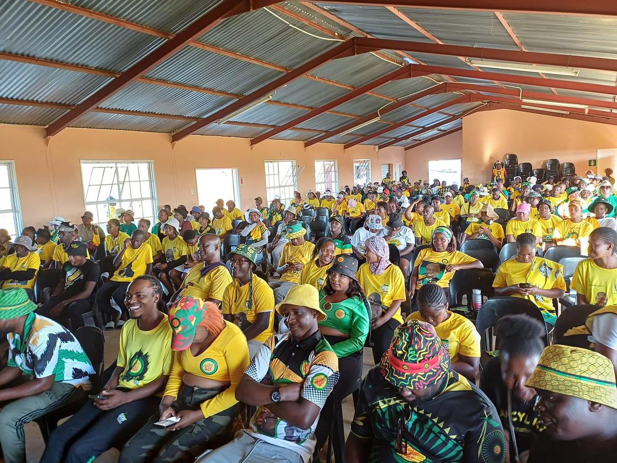 ANCYL Secretary General Comrade Mntuwoxolo Ngudle delivered a keynote address at the youth engagement program, ward 17, Inkosi, Josiah Gumede Region. Comrade Ngudle reflected on the 30 years of democracy & encouraged the community to vote ANC. #ANCYLatWork #VoteANC2024