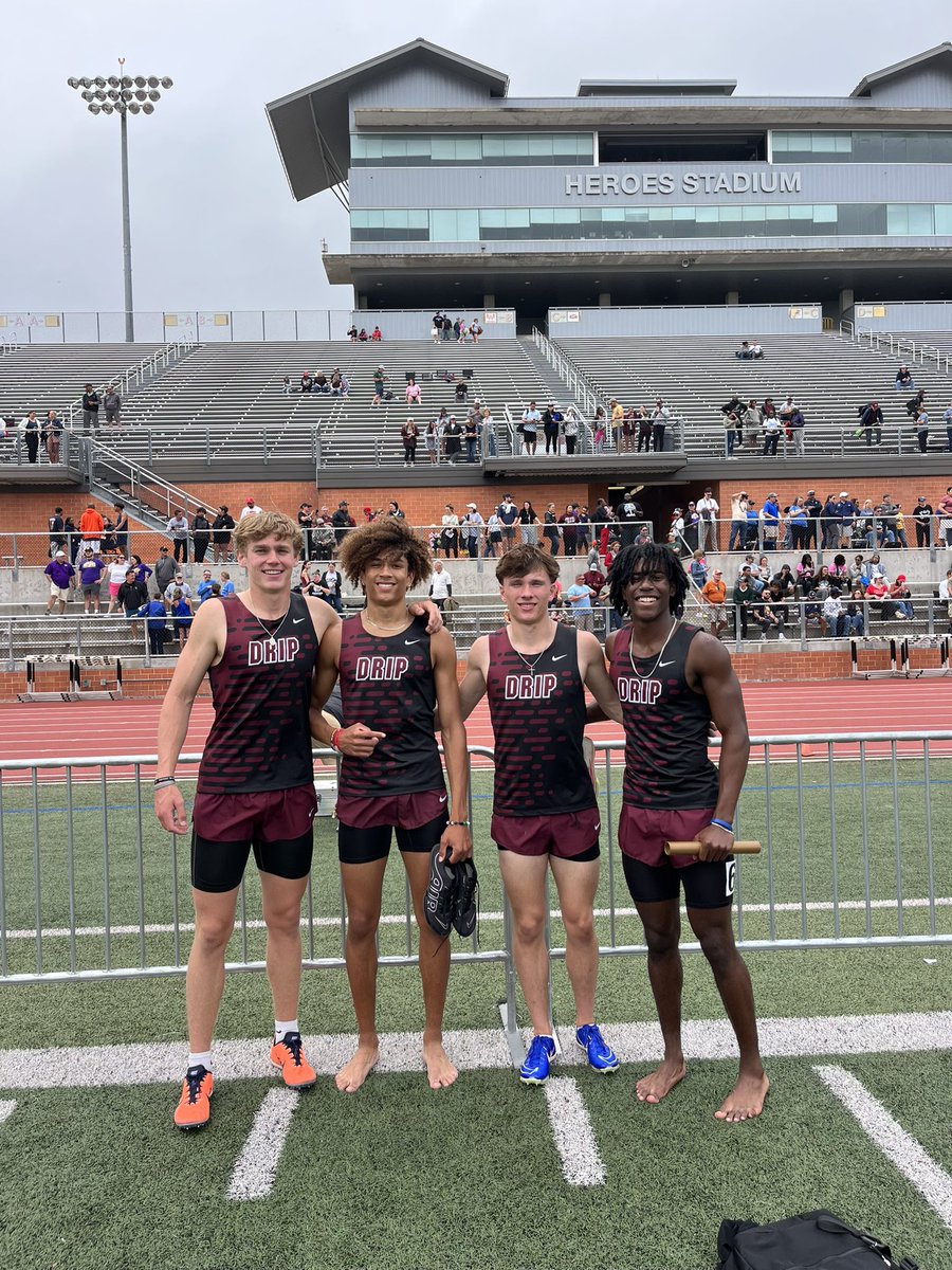 🚨SCHOOL RECORD🚨 Boys 4x400 team breaks the record from 2019 during prelims yesterday and then comes back in finals to break it again! New school record of 3:17.86 and a 4th place finish at regionals. Congrats to Beckham, Croix, Maddox and Jackson!