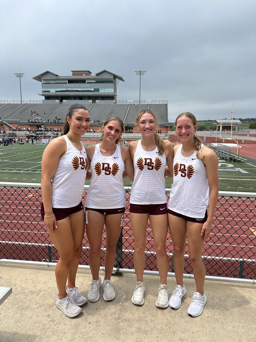 🚨SCHOOL RECORD🚨 Girls break the 4x400 record from 2010 with a new time of 3:57.53 at the regional meet! Congrats to Megan Hancock, Rylea Bernhard, Morgan Riley, and Kaleigh Howell!