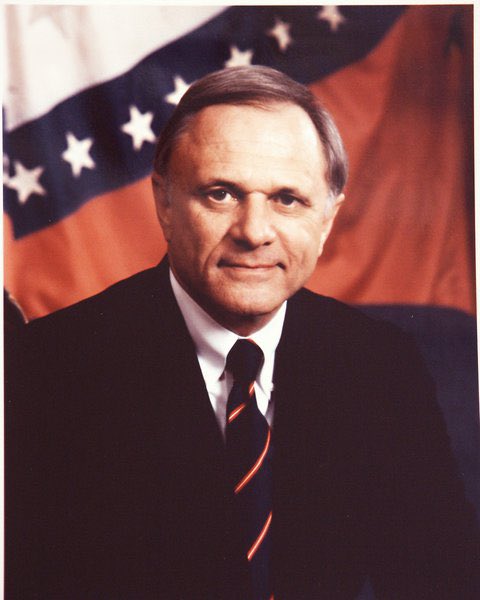 ARCOSLoffice's tweet image. Sen. David Pryor was legendary in Arkansas politics. Our thoughts are with his family and friends. #arpx