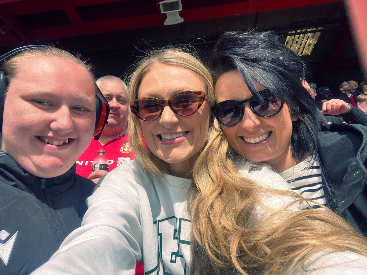 SophieKTozer's tweet photo. @MillieTipping3 @Wrexham_AFC @VancityReynolds @RMcElhenney Lovely to see you Millie! ❤️ https://t.co/QjT2LsqLVU