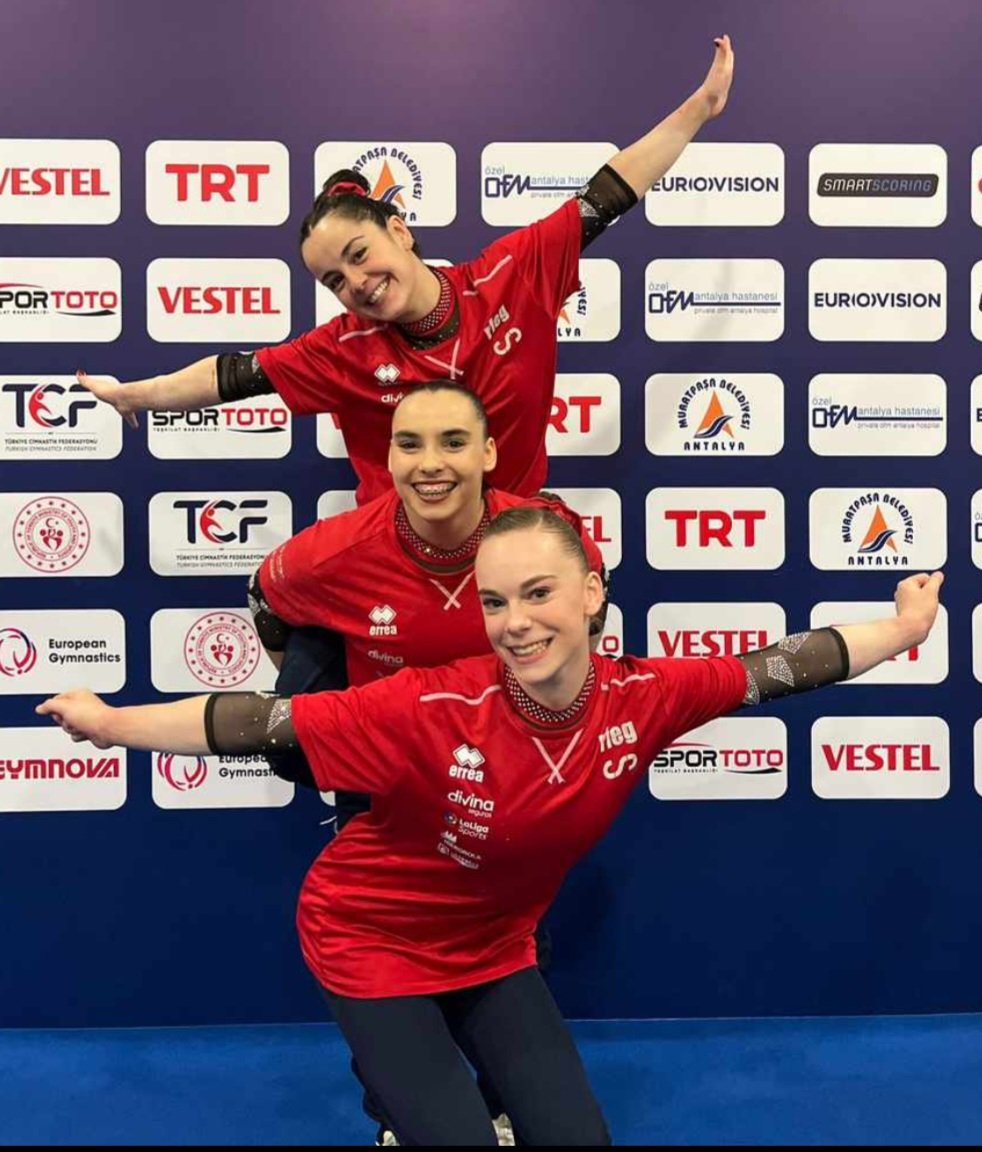 Trío de Reinas a París.
#PasiónPorLaGaf❤️🤸🏻‍♀️