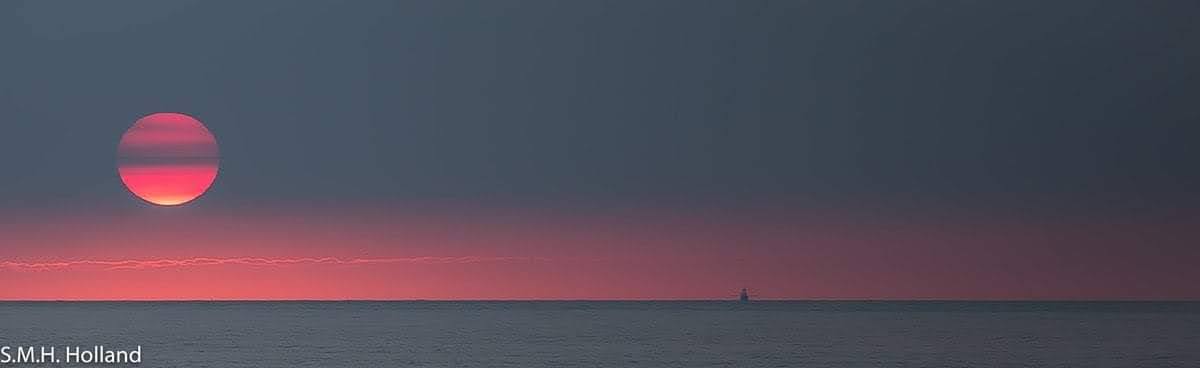 Havenlust's tweet photo. Embrace change; it's the doorway to growth. #EvolveAndThrive https://t.co/Epq9bi9AVl