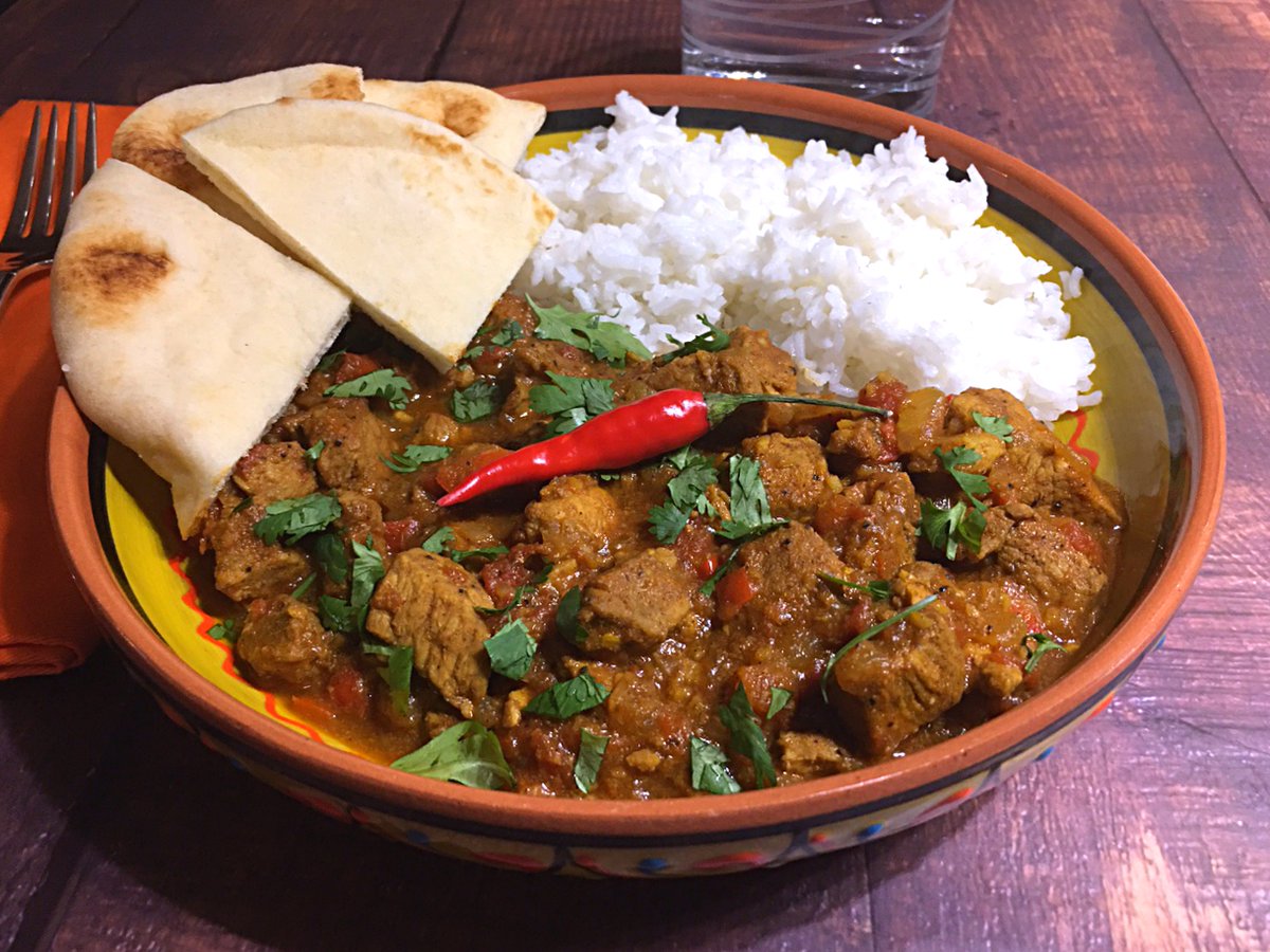 clubfoody1's tweet photo. Today is #DiningOutForLife 🍽️
Pork Vindaloo... a must try! 💖
(check out my next post👆 & the previous ones 👇 for more great dining recipes 😋)
#YouTube📽️: https://t.co/4PCEXBSNwD
#RECIPE➡️: https://t.co/KBCXD58pxC
@EventGuideToday @DiningGuide2Day https://t.co/t865ULxQ7K