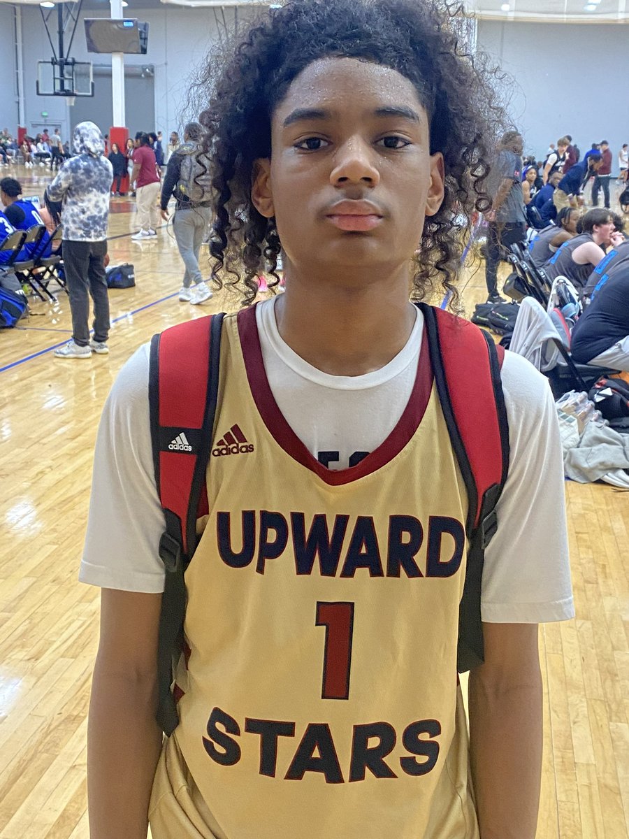 2026 Jayden Crews @UpwardStarsCola shot the ball well from deep today, hitting multiple threes to help lead his team. Good creator as well that was able to get to the line at times as well. #PhenomChallenge
