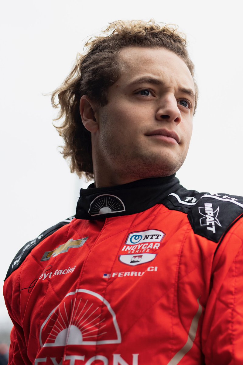 Time to set the grid in Long Beach! Group 1 - @sting_ray_robb Group 2 - @SantinoFerrucci Watch on @peacock starting at 2:25 ET! 📸 @ActionSports #INDYCAR | #AGPLB