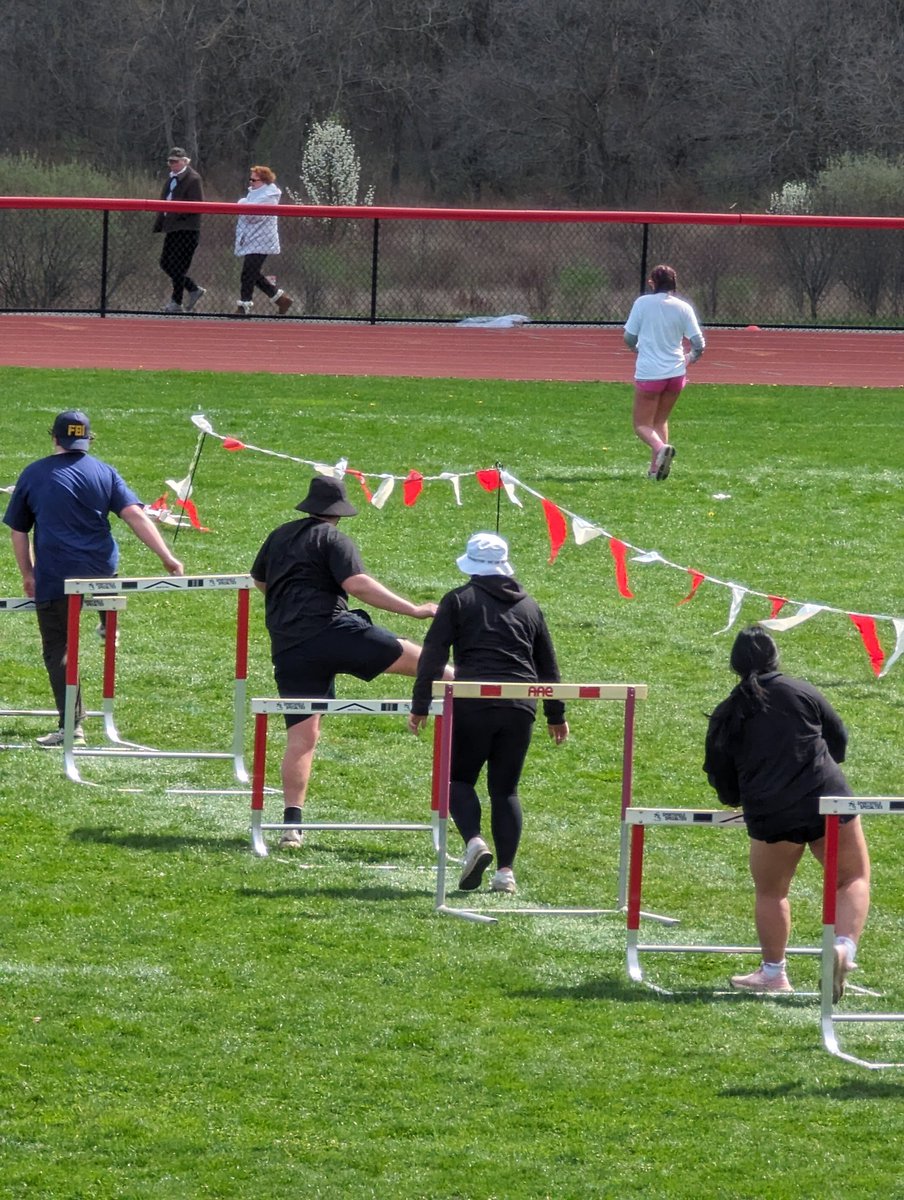 CdgaThrows's tweet photo. What a great morning for the Dirty Dozen!  These kids really put in the work &amp; had a great time on the course.  So extremely proud of this group of athletes!
#CATrack
#CanandaiguaProud https://t.co/S4tTA8phzR