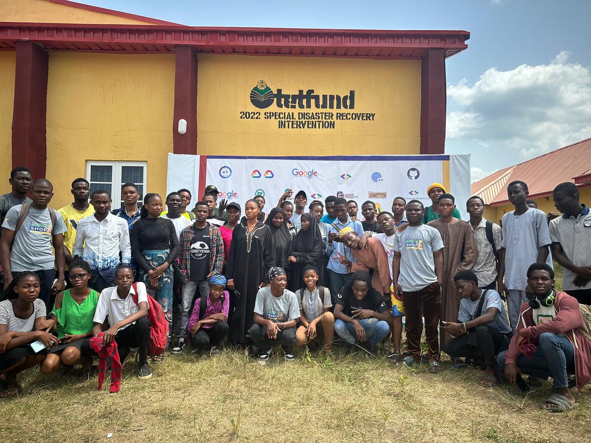 Gentlekay52's tweet image. I attended the GDSC BOUESTI Workshop - Introduction to Generative Technology, It was a happy moment for me joining the event 

 @gdscbouesti @kolokolodess
 @google4devs
 @segzy_osm
 @GeekTutor
 @AhmzyJazzy

#gdscbouesti
#googledeveloperstudentclubs
#google4devs
#gdscssa