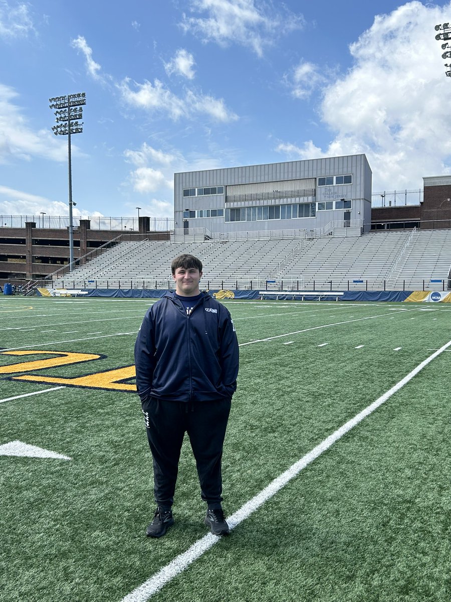 ColinKeating77's tweet photo. Had a great time up at TCNJ🦁 can’t wait to go back! @Coach_Mershman @CJendryaszek @mattmelamed74 @DanBenishti @coachcjniedz @Ath_CoachMcCoy https://t.co/SQjtFwHqCy
